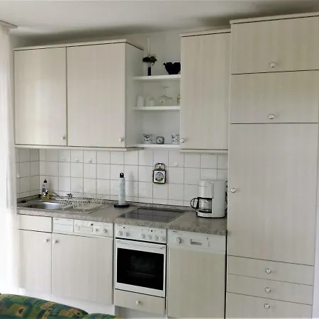Eine Schoene 3-zimmer-wohnung Mit Ostsee-zugang! Apartment *