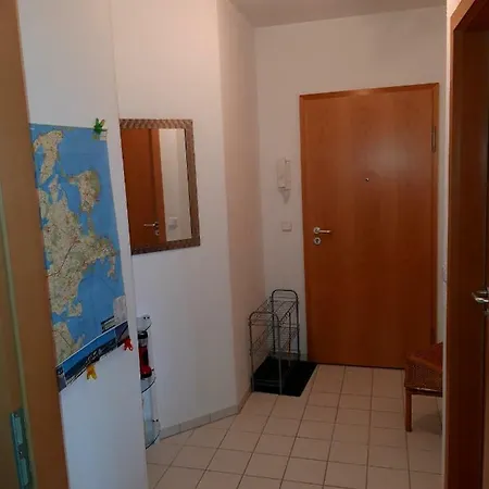 Eine Schoene 3-zimmer-wohnung Mit Ostsee-zugang! Apartment Juliusruh