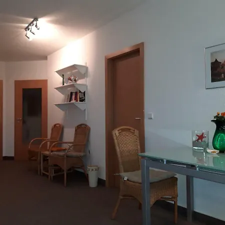 Eine Schoene 3-zimmer-wohnung Mit Ostsee-zugang! Juliusruh