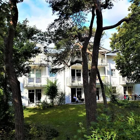 Eine Schoene 3-zimmer-wohnung Mit Ostsee-zugang! Juliusruh