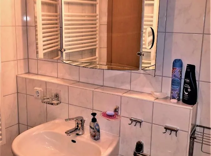 Eine Schoene 3-zimmer-wohnung Mit Ostsee-zugang! Juliusruh