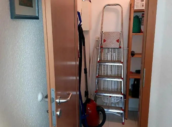 Eine Schoene 3-zimmer-wohnung Mit Ostsee-zugang! Juliusruh